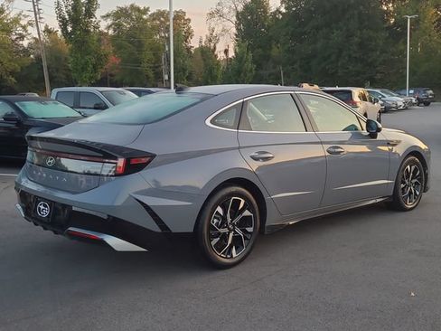 Used 2024 Hyundai Sonata SEL FWD image 3