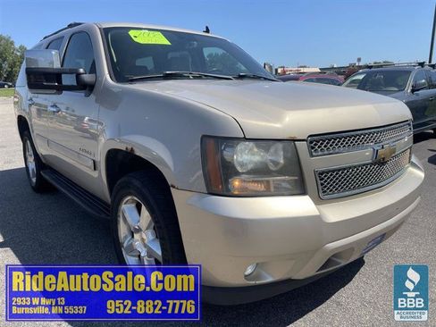 Used 2008 Chevrolet Tahoe LTZ w/ LTZ Preferred Equipment Group AWD/4WD image 3