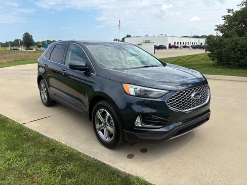 Used 2024 Ford Edge SEL w/ Convenience Package AWD/4WD image 11