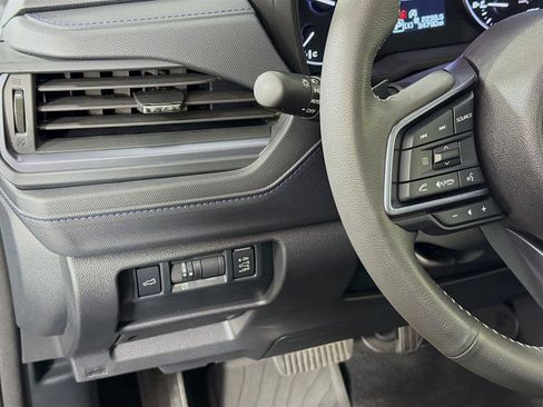 Used 2025 Subaru Forester Limited AWD/4WD image 17