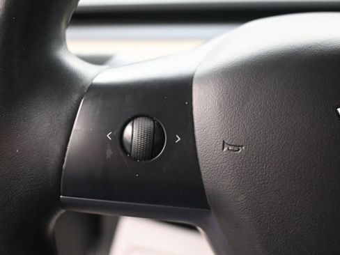 Used 2017 Tesla Model 3 Long Range image 24