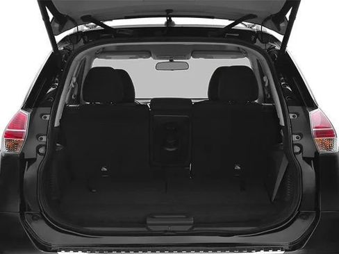 Used 2014 Nissan Rogue S FWD image 15