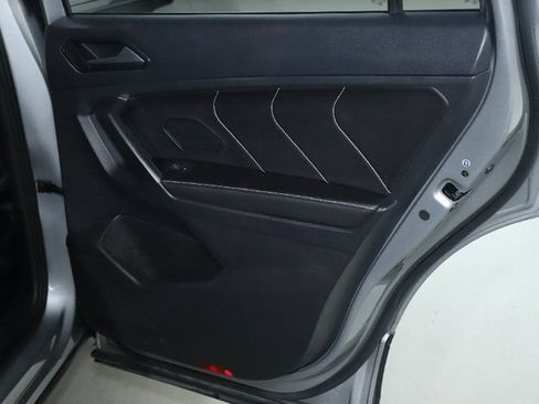 Certified 2022 Volkswagen Tiguan SE AWD/4WD image 34
