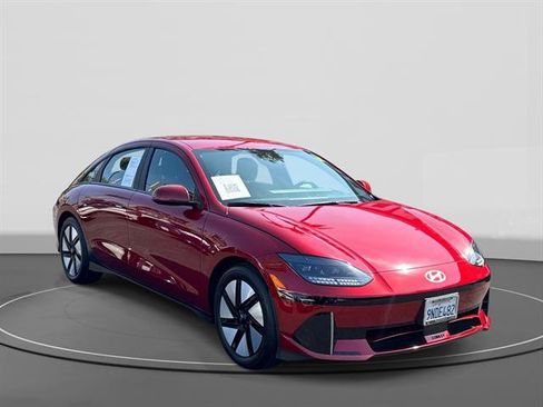 Used 2024 Hyundai Ioniq 6 SE RWD image 3