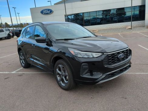 Used 2024 Ford Escape ST-Line image 3