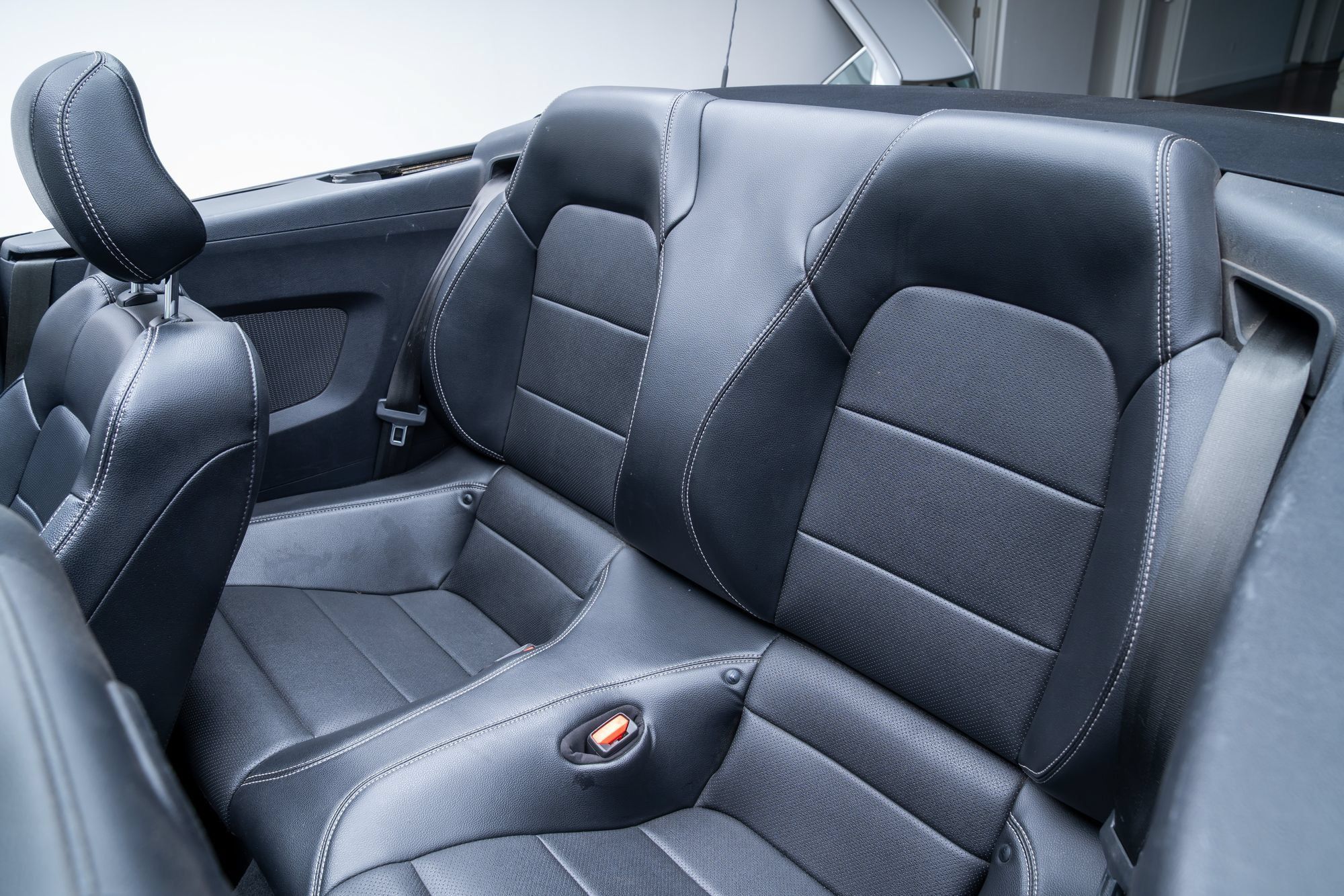 Used 2022 Ford Mustang Premium RWD image 19