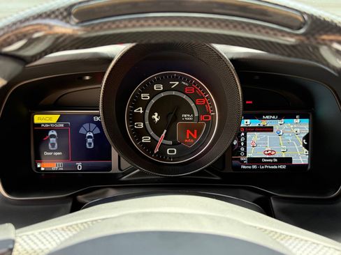 Used 2020 Ferrari F8 Tributo RWD image 50