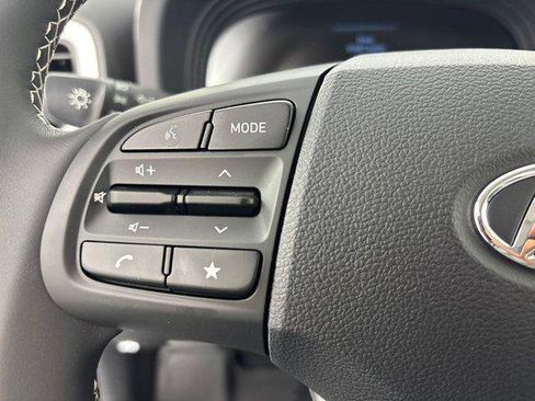 New 2025 Hyundai Venue Limited image 15