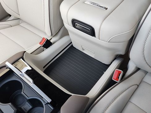 New 2026 GMC Yukon XL Denali w/ Sun & Power Step Package AWD/4WD image 38