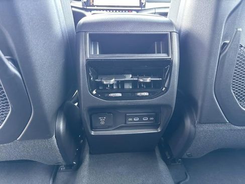 New 2026 Jeep Grand Cherokee Altitude AWD/4WD image 22