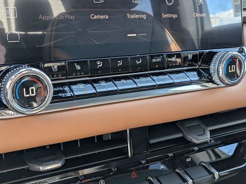 New 2026 GMC Canyon AT4 w/ Technology Plus Package AWD/4WD image 16
