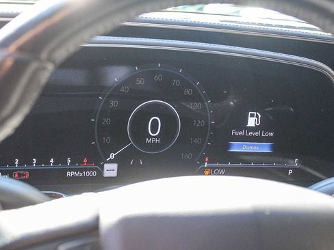 Used 2022 Cadillac Escalade ESV Luxury image 35