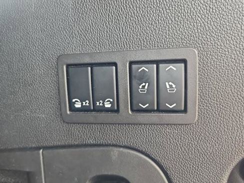 Used 2015 Chevrolet Tahoe LT AWD/4WD image 32