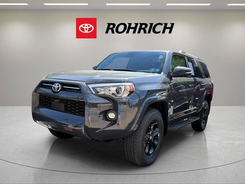 Used 2024 Toyota 4Runner SR5 Premium w/ SR5 Premium Package AWD/4WD image 1