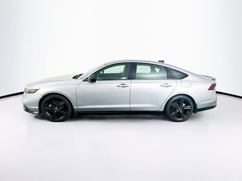 Used 2023 Honda Accord Sport image 4