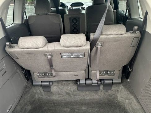 Used 2016 Honda Odyssey SE image 18