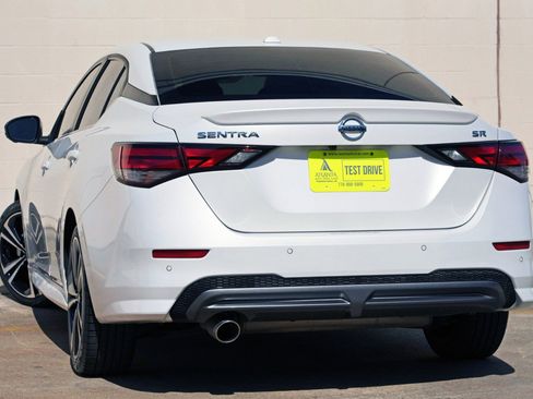 Used 2020 Nissan Sentra SR w/ Premium Package image 5