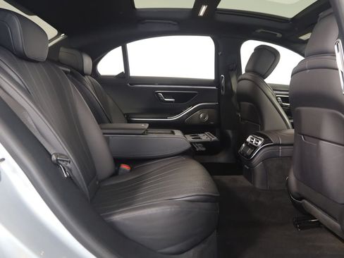 Used 2022 Mercedes-Benz S 500 4MATIC image 17