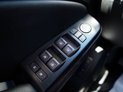 Used 2020 GMC Yukon SLT w/ Premium Edition RWD image 28