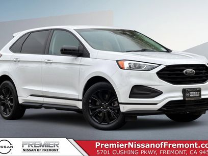 Used 2023 Ford Edge SE w/ Black Appearance Package