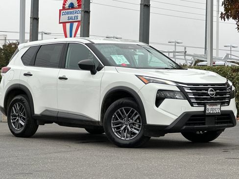 Certified 2024 Nissan Rogue S image 2