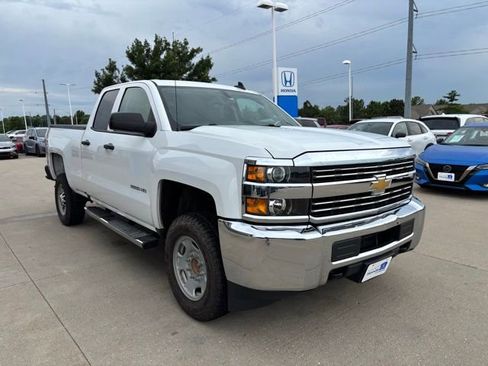 Used 2016 Chevrolet Silverado 2500 W/T w/ WT Convenience Package RWD image 3