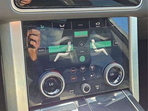 Used 2019 Land Rover Range Rover Autobiography image 28