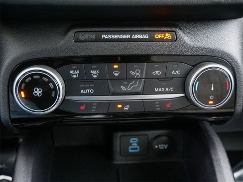 Certified 2022 Ford Escape SE w/ Cold Weather Package image 20