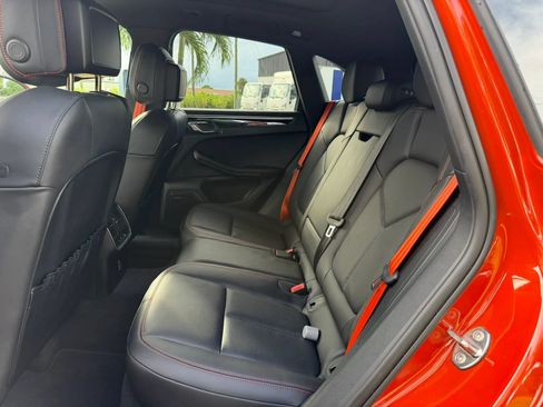 Used 2023 Porsche Macan Turbo AWD/4WD image 17