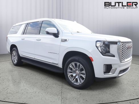 Used 2024 GMC Yukon XL Denali RWD image 8