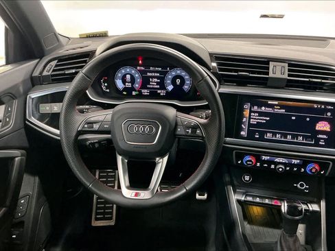 Certified 2025 Audi Q3 2.0T Premium Plus w/ Premium Plus Package image 8