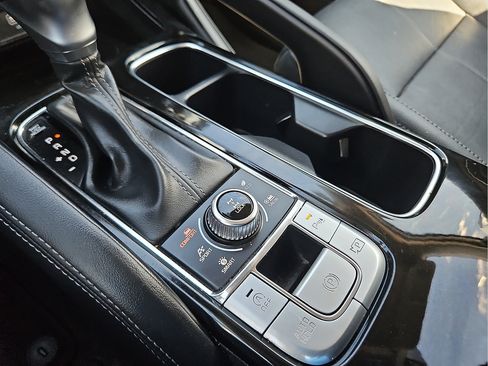 Used 2024 Kia Telluride SX w/ Towing Package AWD/4WD image 20