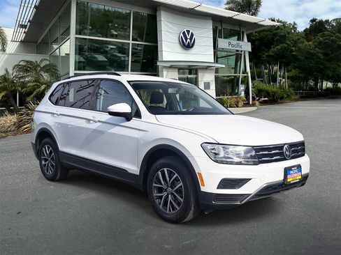 Used 2021 Volkswagen Tiguan S image 3