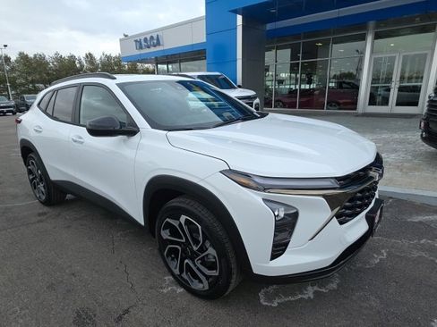 New 2026 Chevrolet Trax RS w/ Sunroof Package image 1