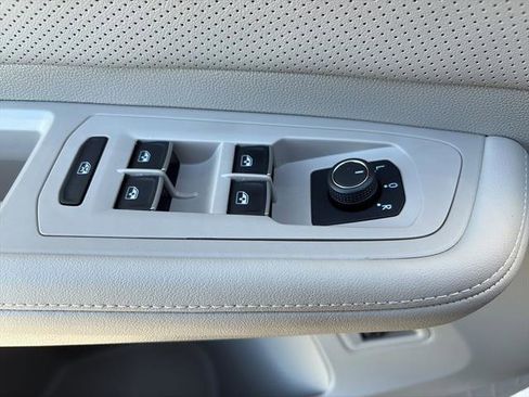 New 2026 Volkswagen Atlas SE image 18