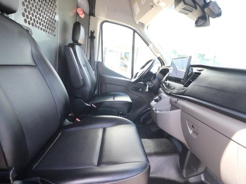 Used 2023 Ford E-Transit Medium Roof RWD image 6