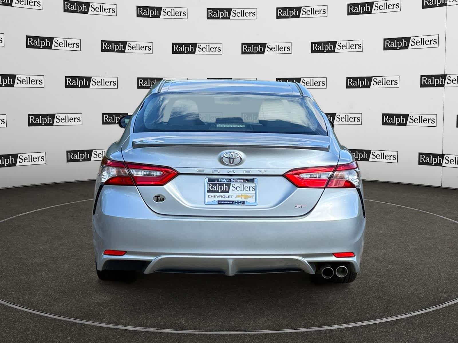 Used 2018 Toyota Camry SE FWD image 5