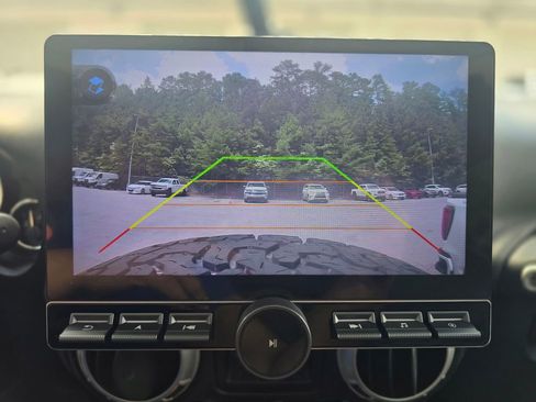 Used 2016 Jeep Wrangler Unlimited Sahara w/ Connectivity Group AWD/4WD image 12