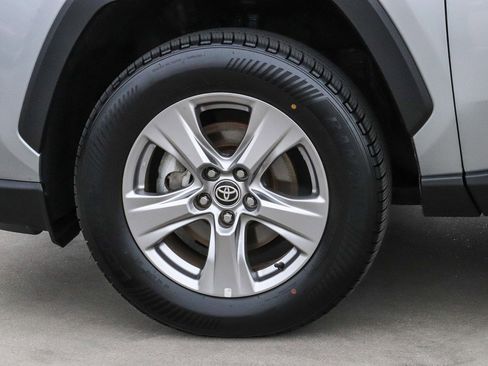 Certified 2022 Toyota RAV4 XLE w/ Convenience Package FWD image 9