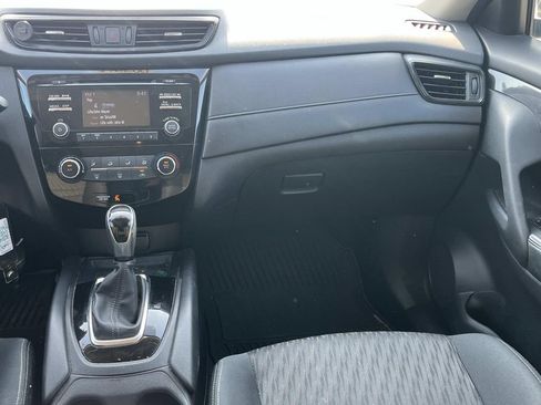 Used 2017 Nissan Rogue S FWD image 14