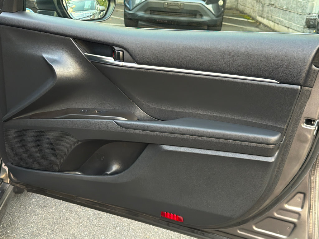 Used 2024 Toyota Camry SE FWD image 12