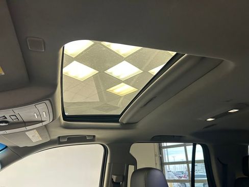 Used 2019 Chevrolet Tahoe LT image 25