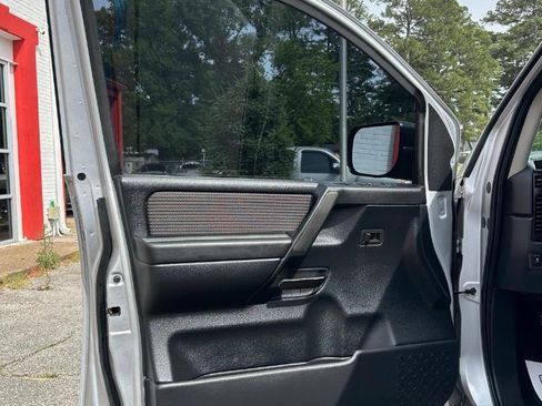 Used 2013 Nissan Titan SV AWD/4WD image 14