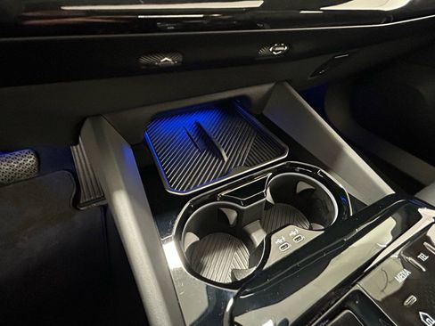 Used 2025 BMW 530i xDrive w/ Premium Package image 62