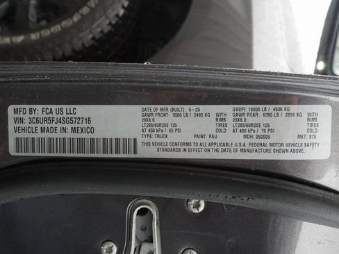 Used 2025 RAM 2500 Laramie image 32