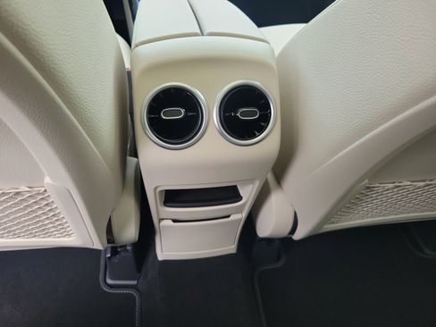 Certified 2026 Mercedes-Benz GLB 250 image 9