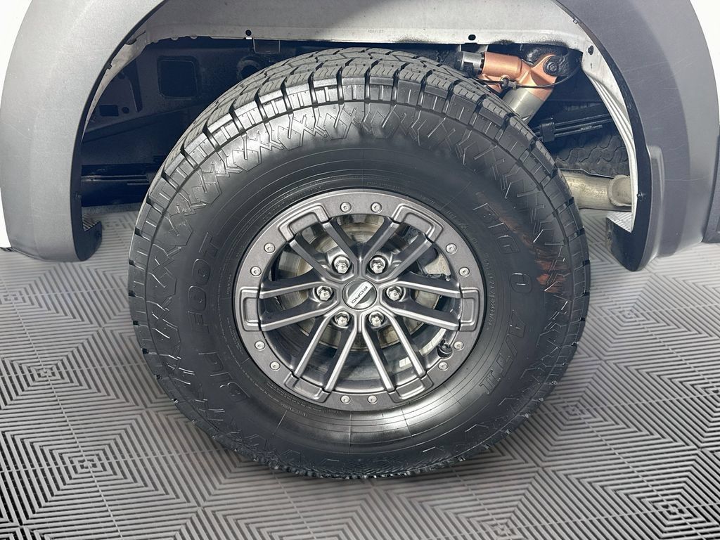 Used 2020 Ford F150 Raptor w/ Equipment Group 802A Luxury AWD/4WD image 33