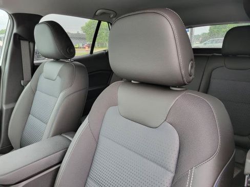 New 2026 Chevrolet Trax LT w/ Midnight Edition FWD image 11