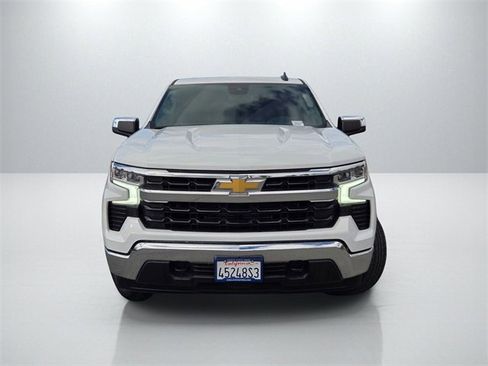 Used 2023 Chevrolet Silverado 1500 LT image 2