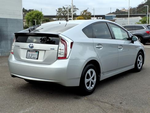 Used 2012 Toyota Prius Two FWD image 3